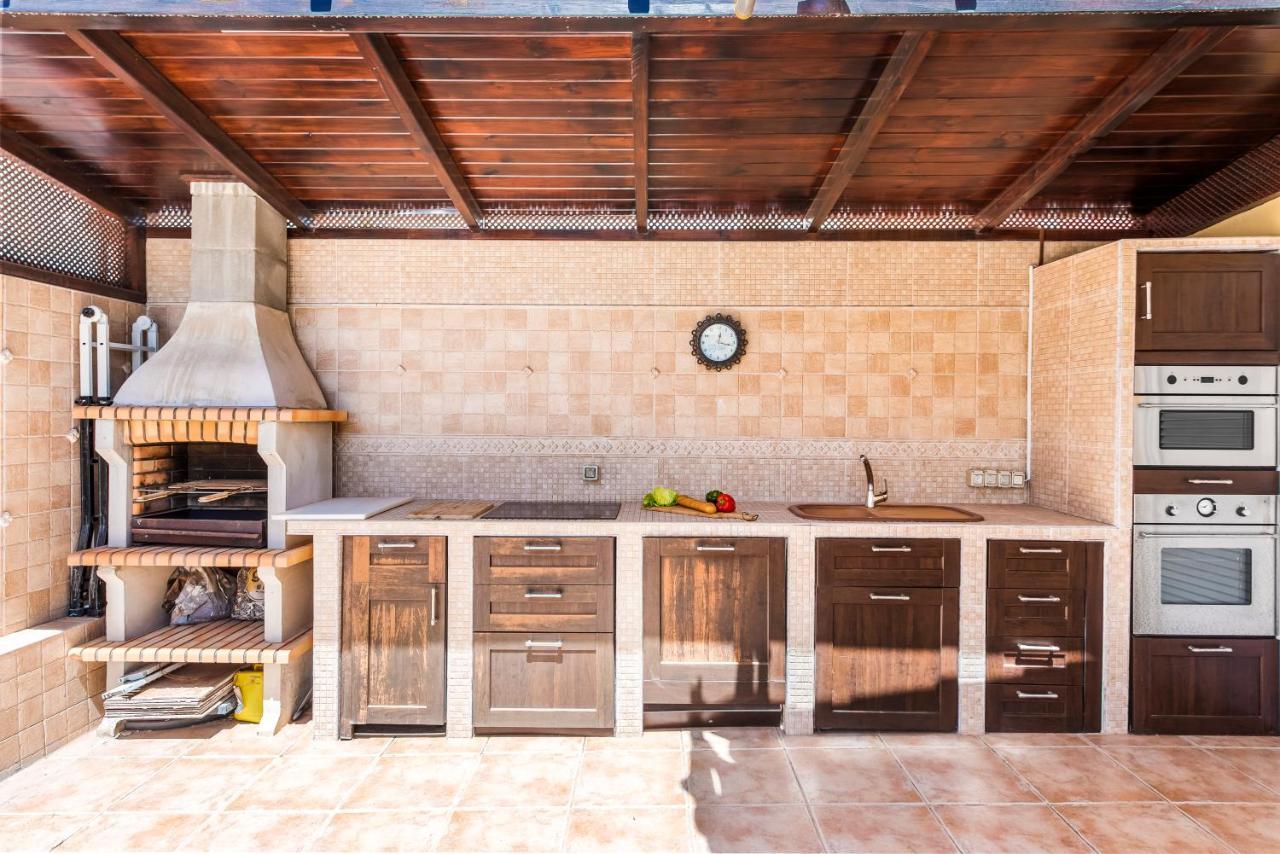 Beautiful Villa Anna With Heated Pool Costa Adeje  Exterior photo